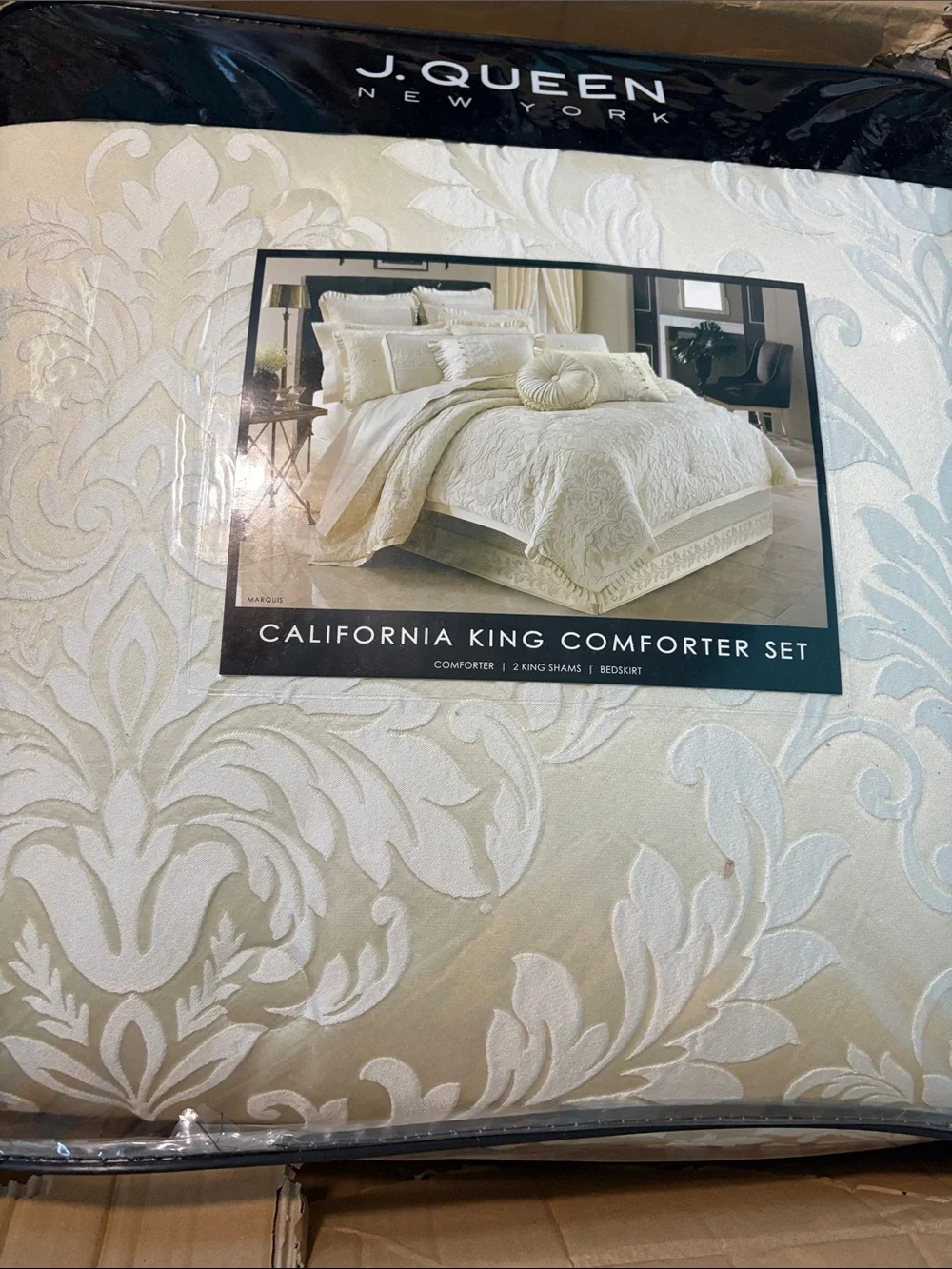 Marquis Ivory 4-Piece Comforter Set By J Queen NWT